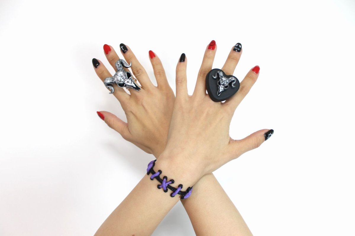 画像4: 縫い痕ブレスレット / Black×Purple (4)