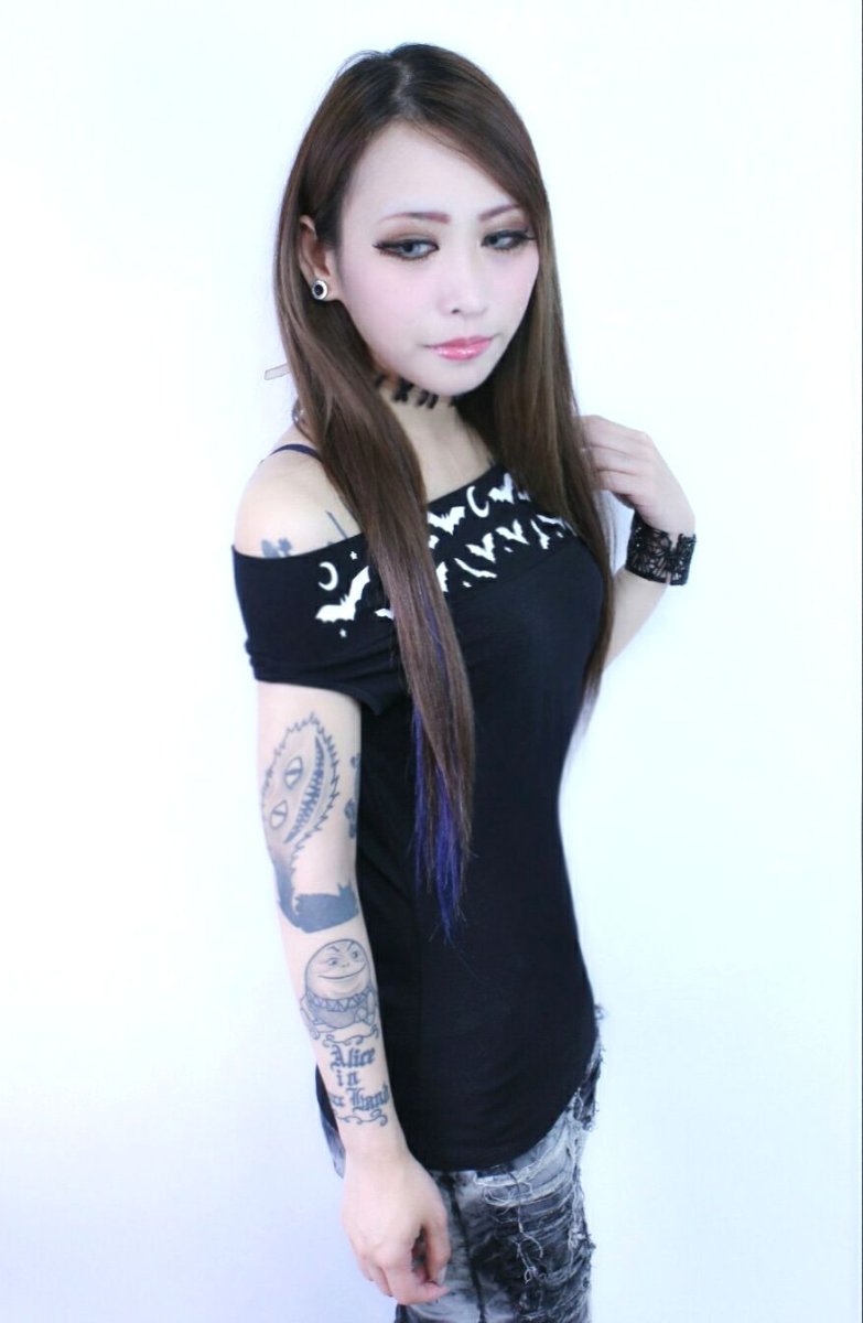 画像2: 🔥SALE🔥moon bats/オフショルダー【TOO FAST】 (2)