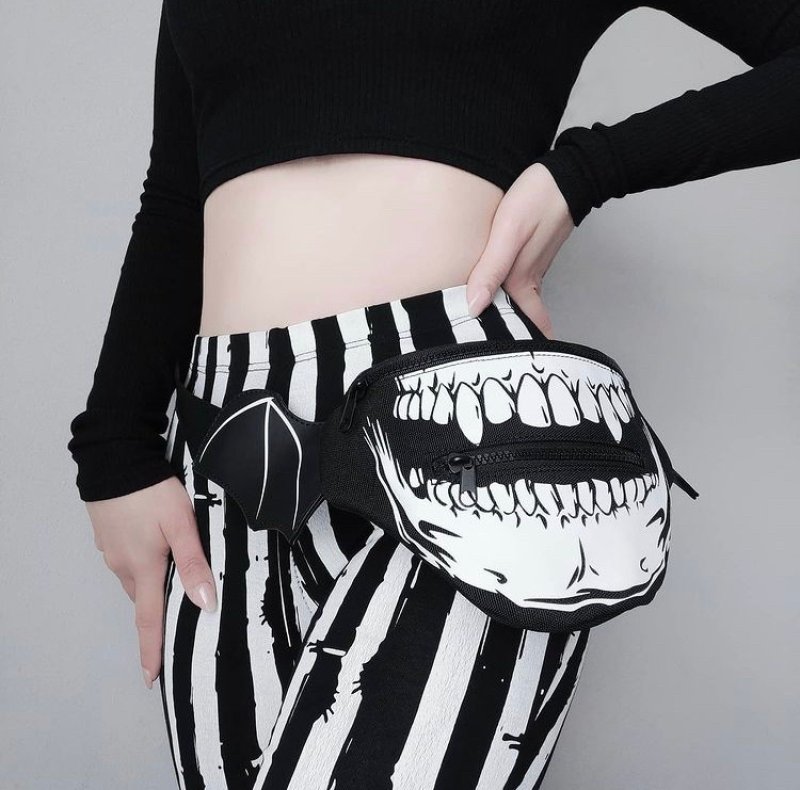 SKULL HIP POUCH / ボディバッグ【KREEPSVILLE 666】 | Spider Rock Web