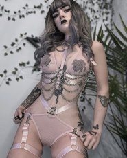 画像10: Hell Kitty Fishnet Bralet / PASTEL PINK【KILL STAR】 (10)