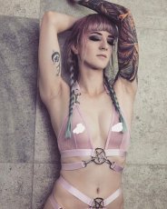 画像13: Hell Kitty Fishnet Bralet / PASTEL PINK【KILL STAR】 (13)