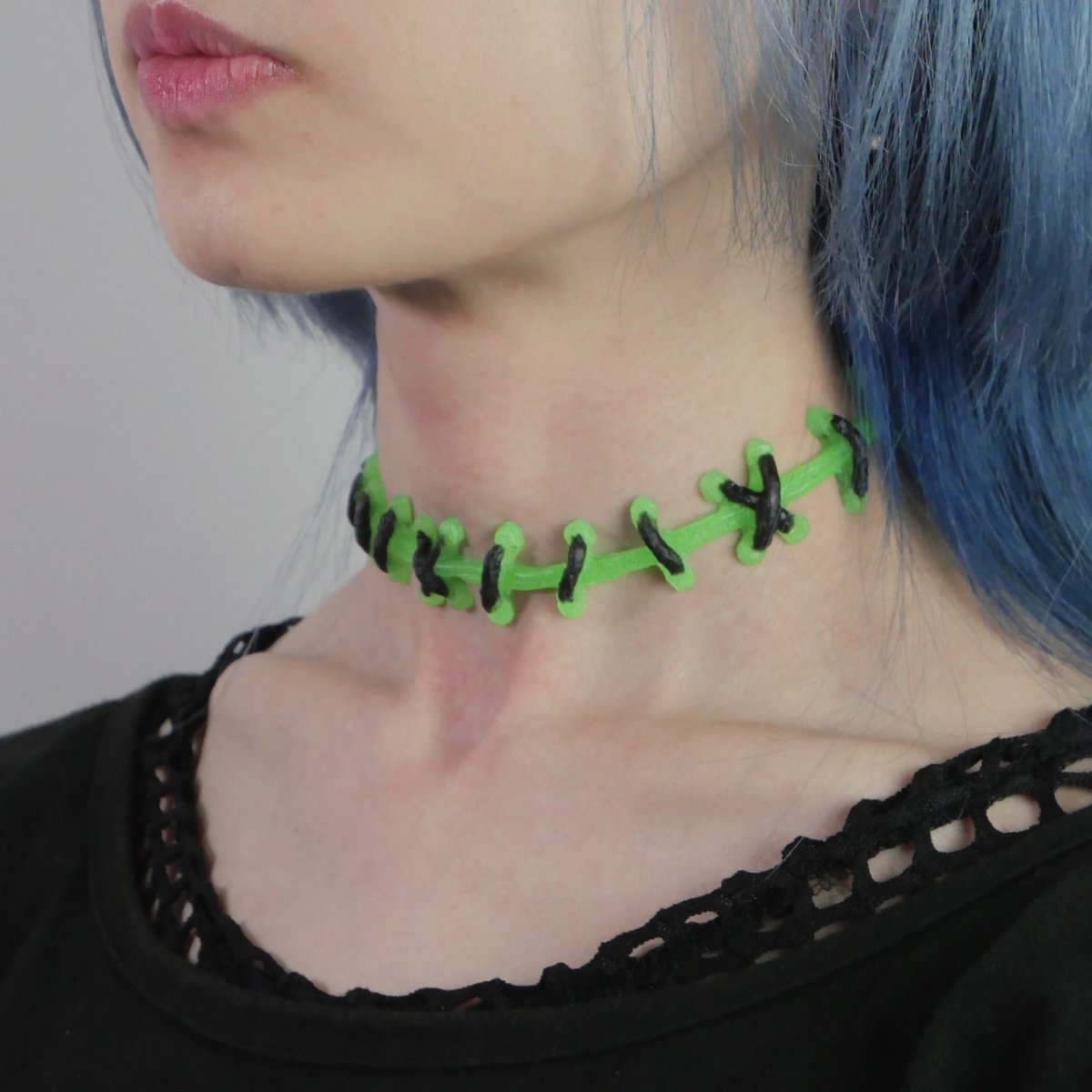 画像1: 縫い痕チョーカー / Green×Black (1)