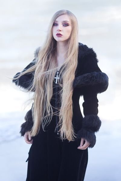 🔥SALE🔥Ravens Caped Coat【KILL STAR】 | Spider Rock Web