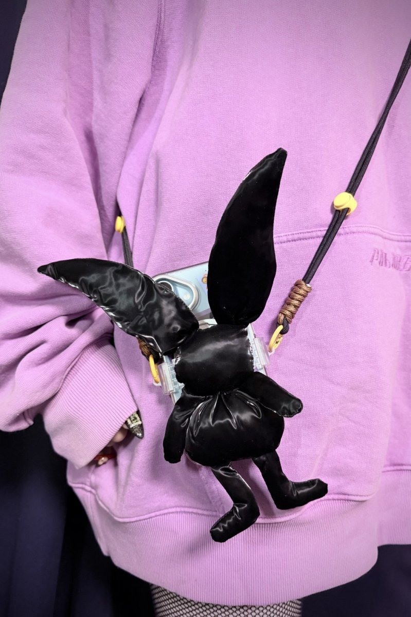 画像1: BAD BUNNY PHONE HOLDER / スマホホルダー【Banned Apparel】 (1)