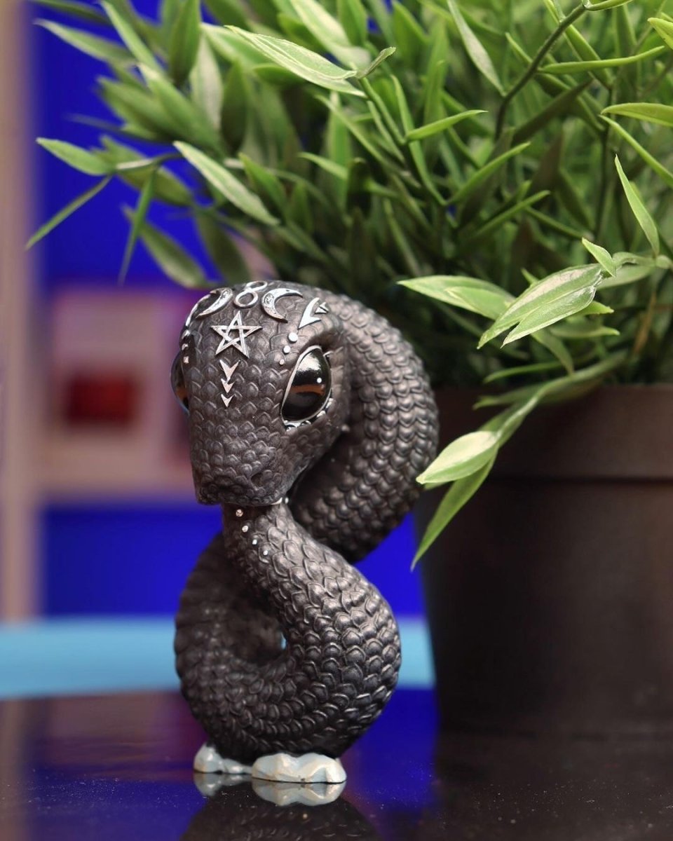 画像2: Ouroboros 9.6cm / オーナメント【NEMESIS NOW】 (2)