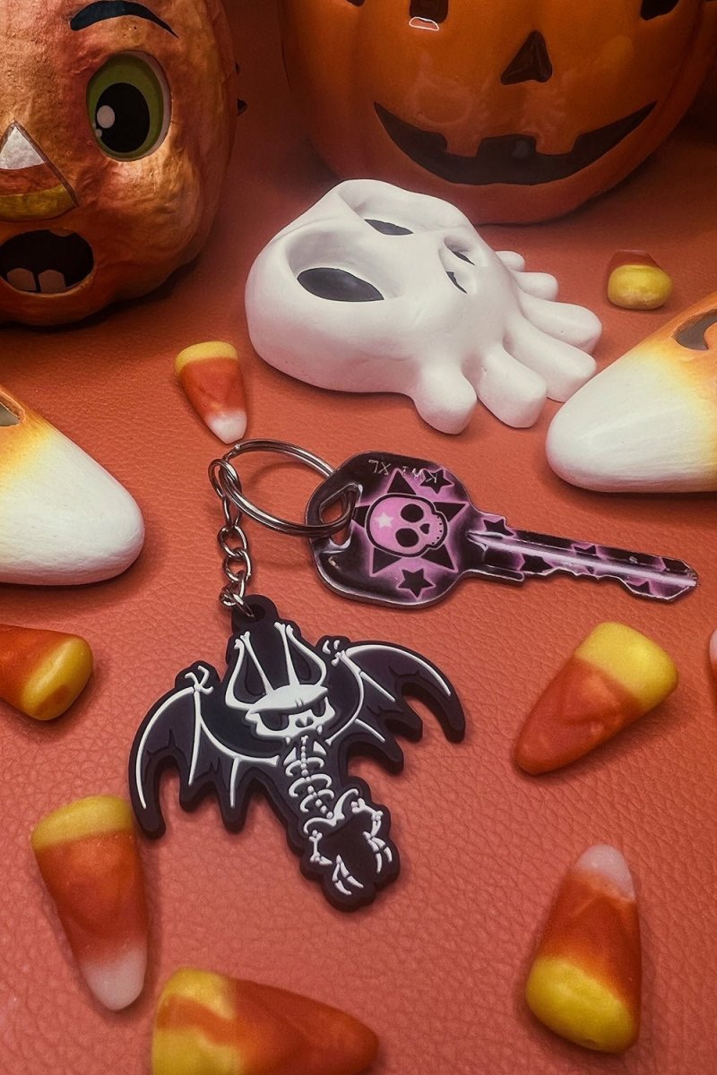 画像2: Batty Bones Keychain / キーホルダー【VampireFreaks】 (2)