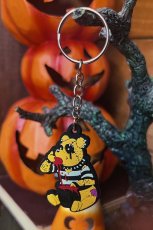 画像1: Winnie The Pooh's Bloody Honey Keychain / キーホルダー【VampireFreaks】 (1)