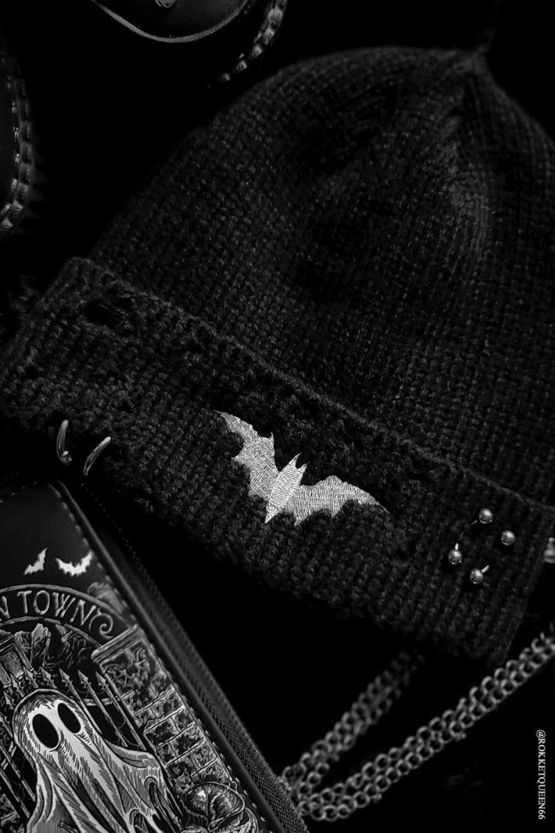 画像17: Distressed Pierced Beanie / White Bat / ビーニー【VampireFreaks】 (17)