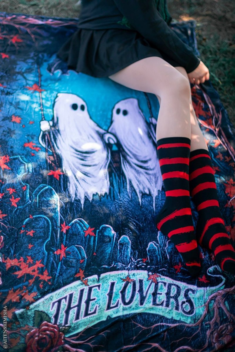 画像6: Creepy Crew Socks / Red x Black Stripes / ソックス【VampireFreaks】 (6)