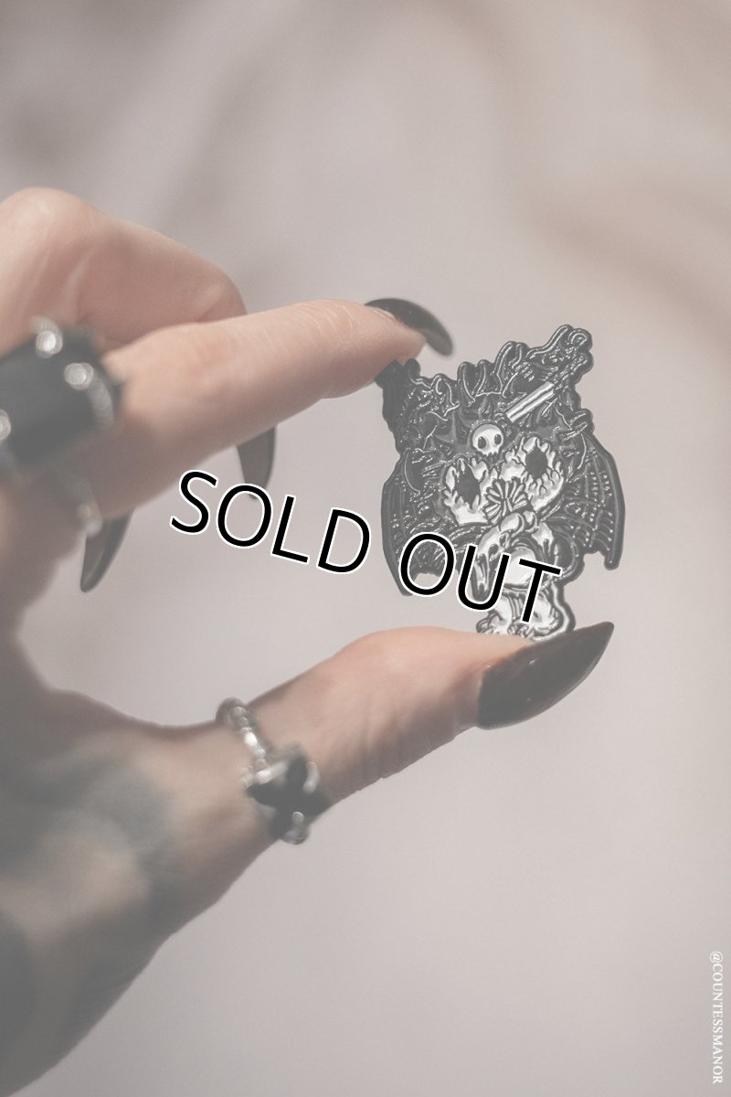 画像2: Killromi Enamel Pin / ピン【VampireFreaks】 (2)