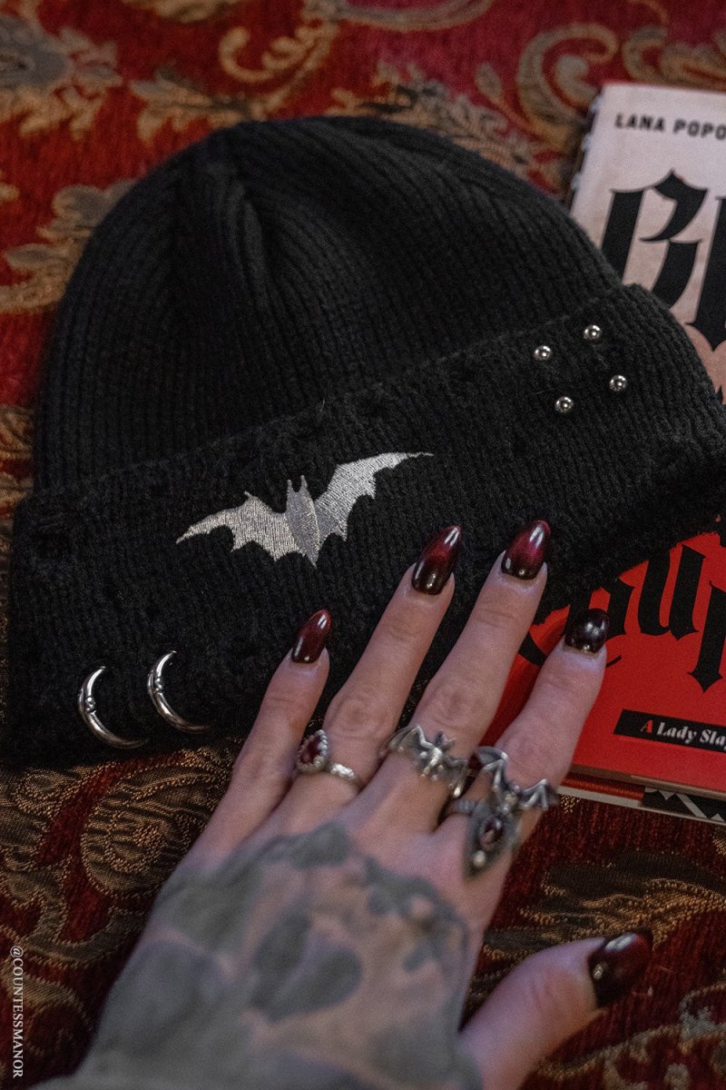 画像6: Distressed Pierced Beanie / White Bat / ビーニー【VampireFreaks】 (6)