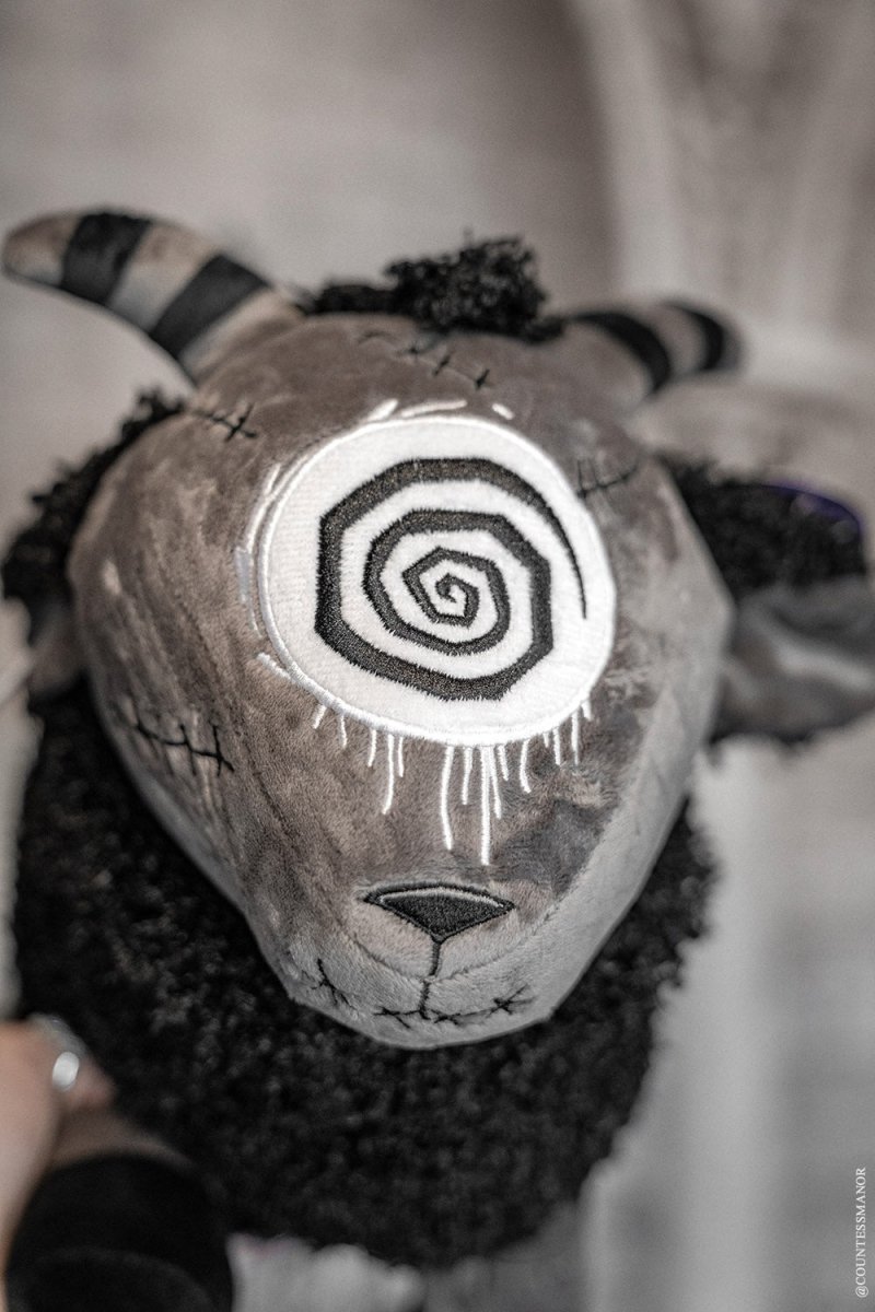 画像4: Black Sheep of the Family Plush / ぬいぐるみ【VampireFreaks】 (4)