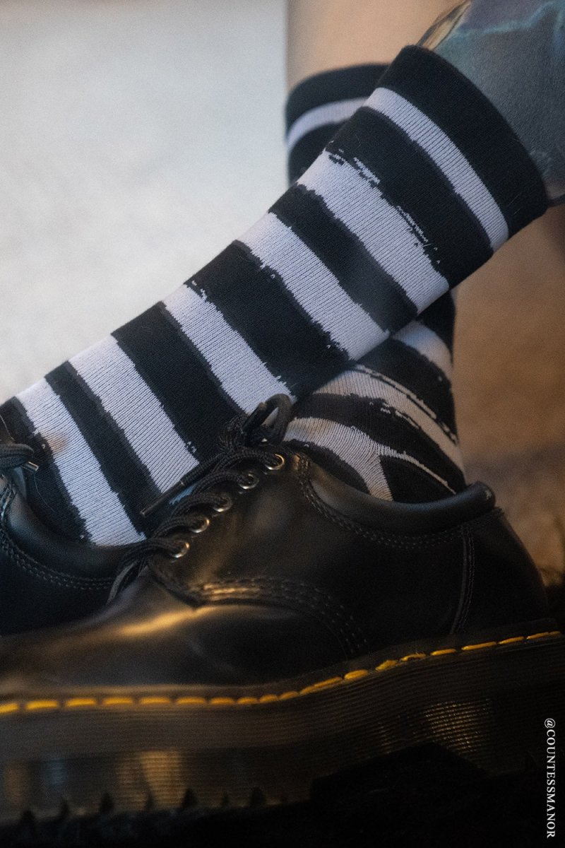 画像3: Creepy Crew Socks / Bone x Black Stripes / ソックス【VampireFreaks】 (3)