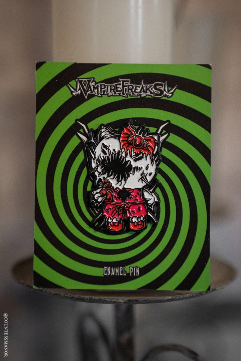 画像1: Hell Kitty Enamel Pin / ピン【VampireFreaks】 (1)
