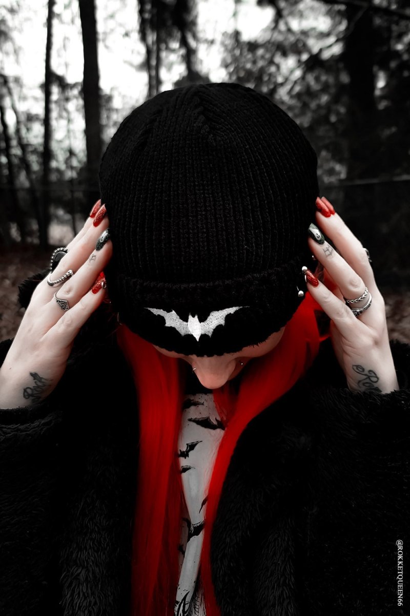 画像8: Distressed Pierced Beanie / White Bat / ビーニー【VampireFreaks】 (8)