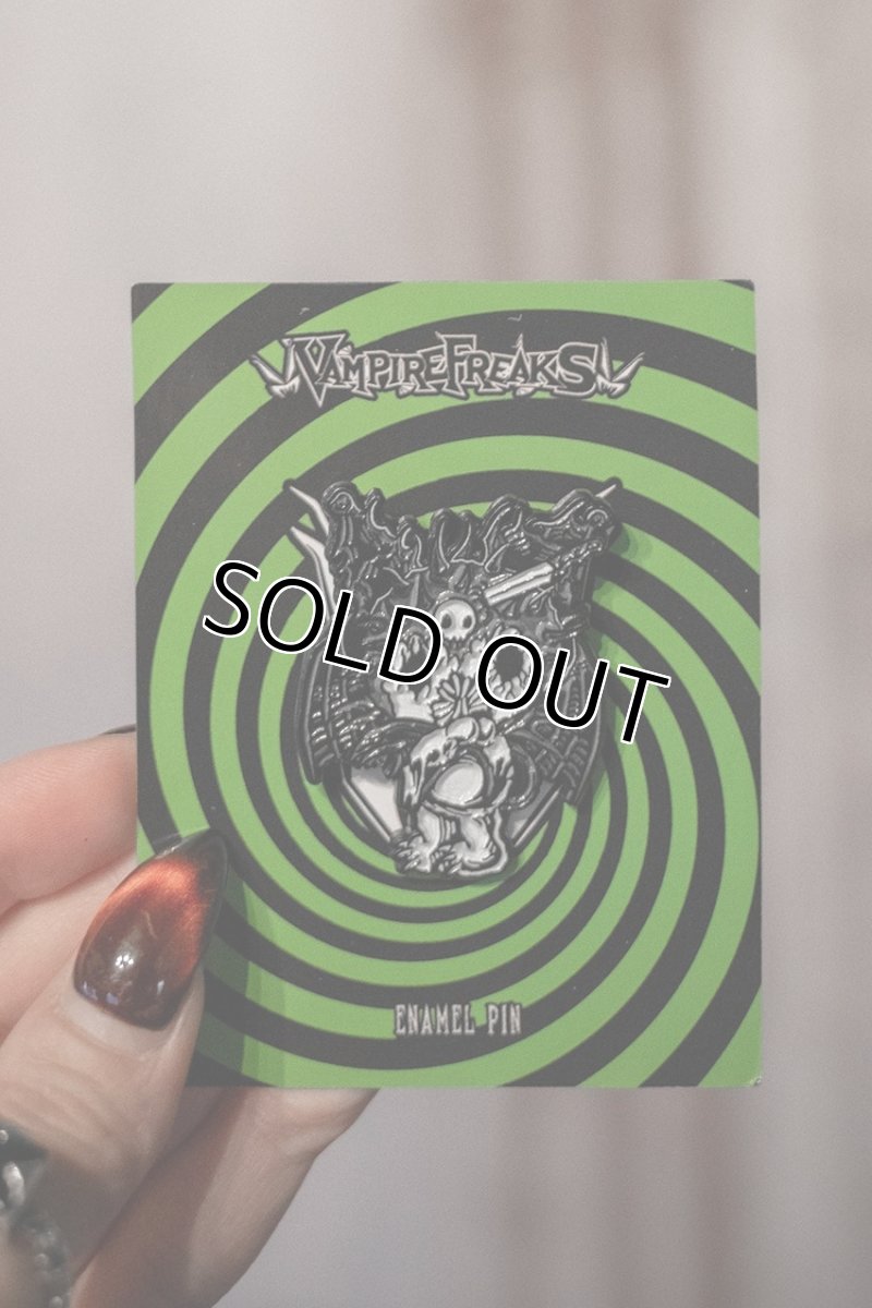 画像1: Killromi Enamel Pin / ピン【VampireFreaks】 (1)