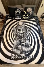 画像1: Mad as a Hatter Throw Blanket / ブランケット【VampireFreaks】 (1)