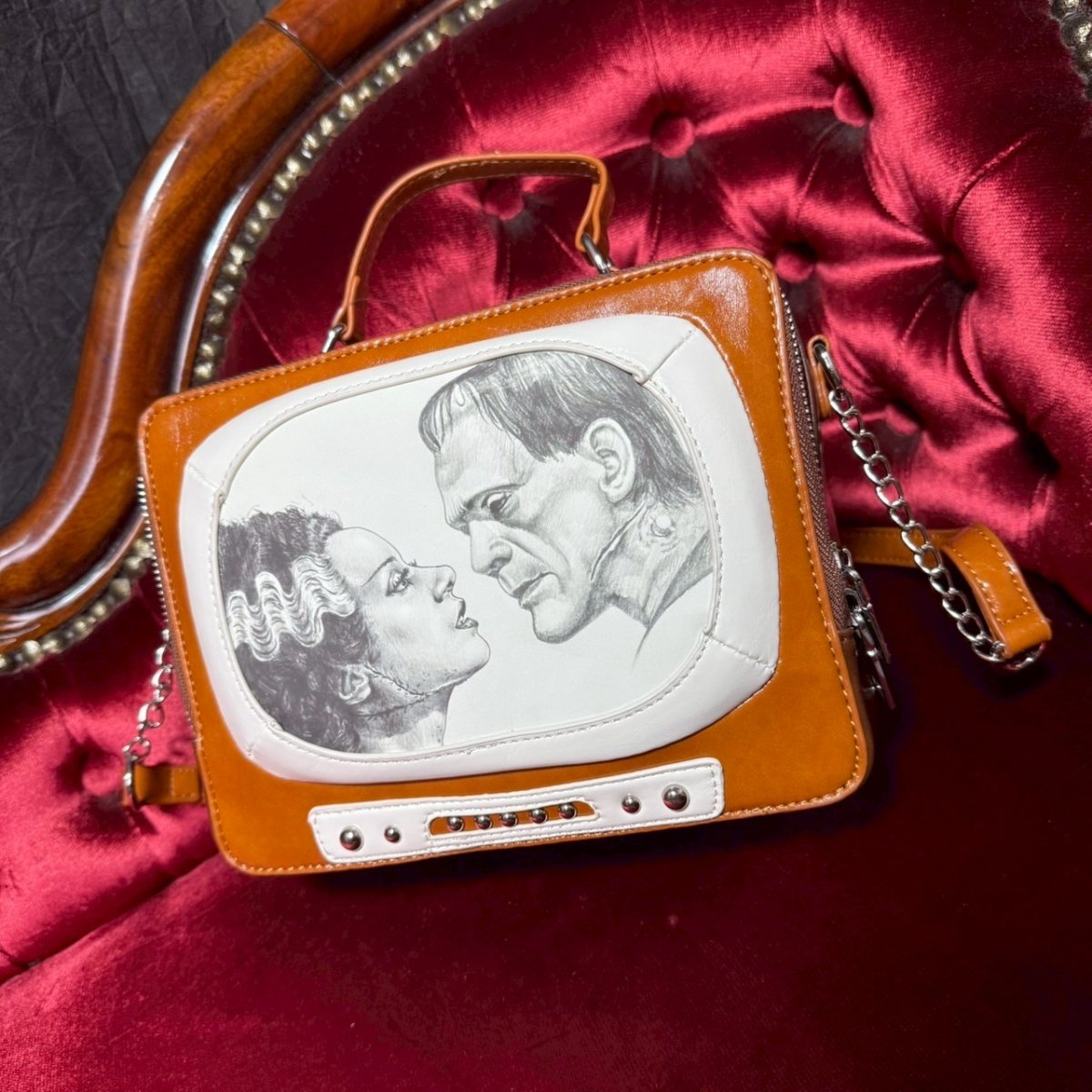 画像4: FRANK & BRIDE IN VINTAGE TV X BODY BAG IN VINYL / ショルダーバッグ【SPOOKYVILLE CRITTERS】 (4)