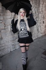 画像5: Fishnet Garter Thigh High Socks / Black x White / ニーハイソックス【VampireFreaks】 (5)