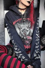 画像1: Bat Snack Time Hoodie / 蝙蝠の宴 / パーカー【VampireFreaks】 (1)
