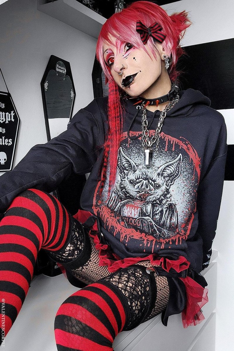 画像4: Bat Snack Time Hoodie / 蝙蝠の宴 / パーカー【VampireFreaks】 (4)
