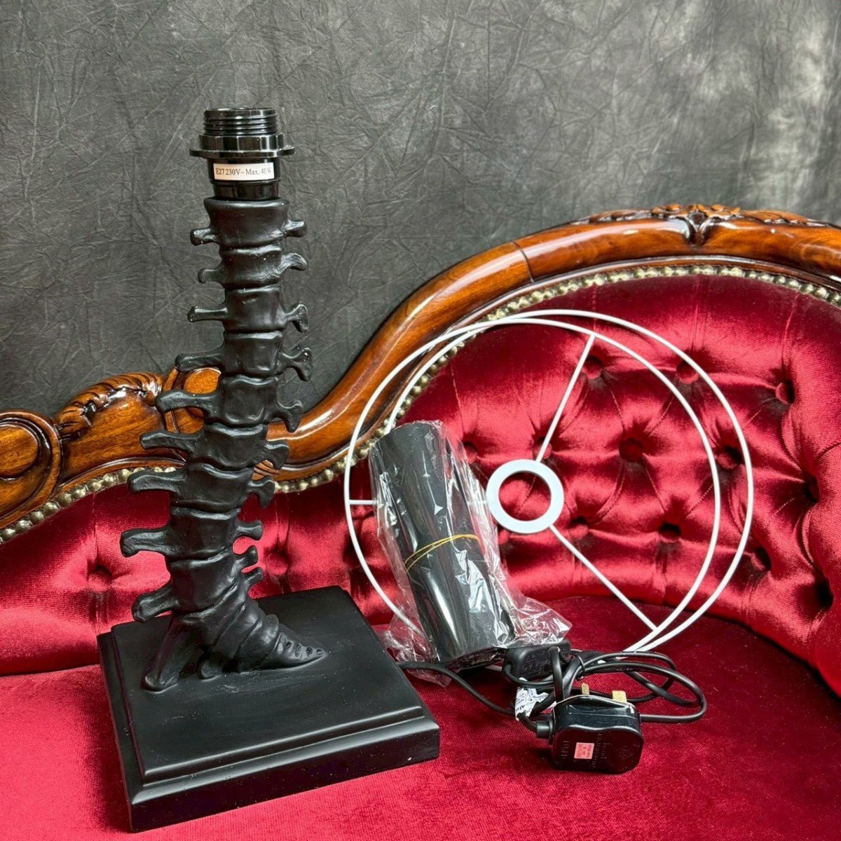 画像10: Vertebrae Table Lamp / 背骨テーブルランプ【NEMESIS NOW】 (10)