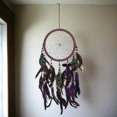 画像1: Purple Peacock Feather / ドリームキャッチャー【GOTHIC HOMEWARE】 (1)