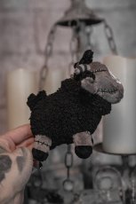 画像5: ⚡期間限定SALE⚡Black Sheep of the Family Plush Keychain / ぬいぐるみキーホルダー【VampireFreaks】 (5)