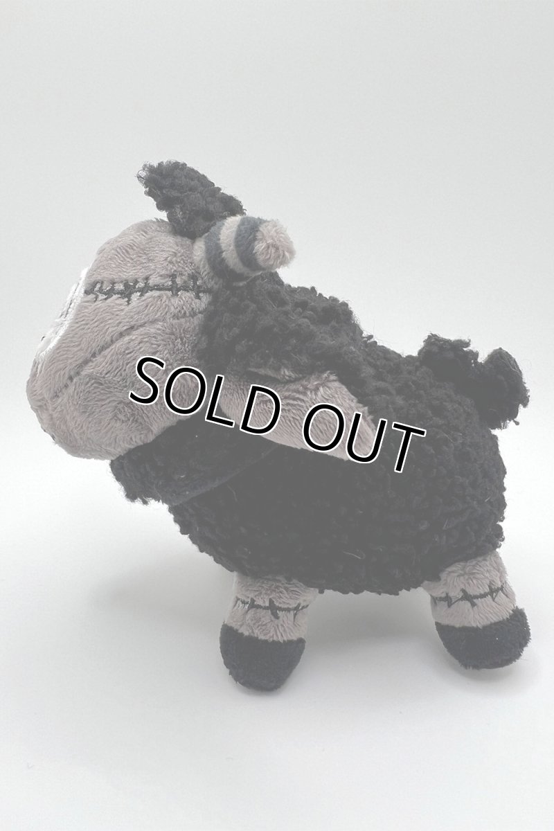 画像9: Black Sheep of the Family Plush Keychain / ぬいぐるみキーホルダー【VampireFreaks】 (9)