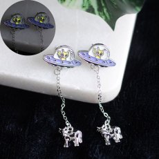 画像1: Alien Abduction Dangle Earrings / 蓄光 / ピアス【GOTHIC HOMEWARE】 (1)