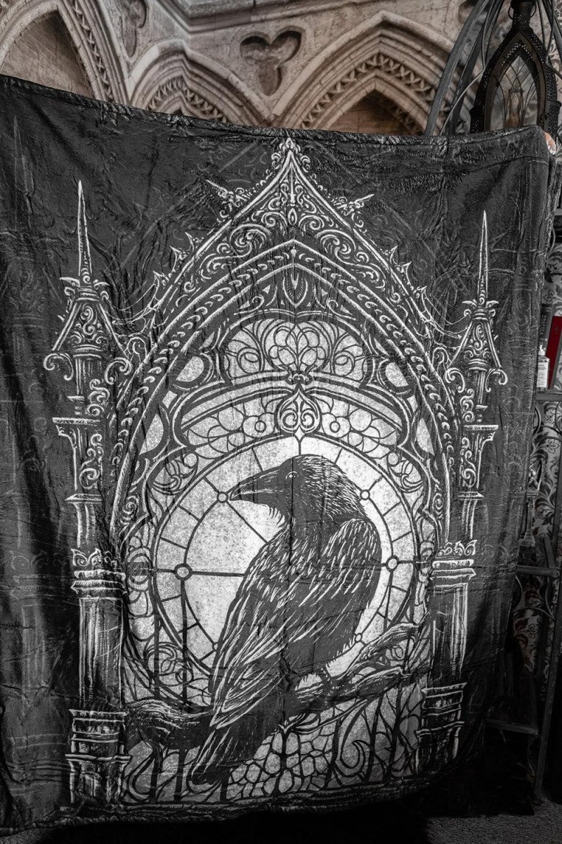 画像4: Cathedral Crow Throw Blanket / ブランケット【VampireFreaks】 (4)