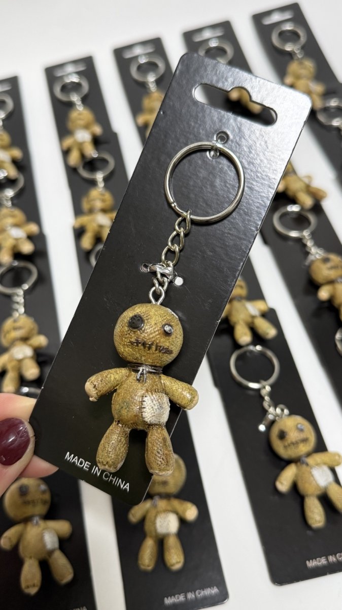 画像2: ⚡期間限定SALE⚡Voodoo Doll Keyring 6cm / キーホルダー【NEMESIS NOW】 (2)