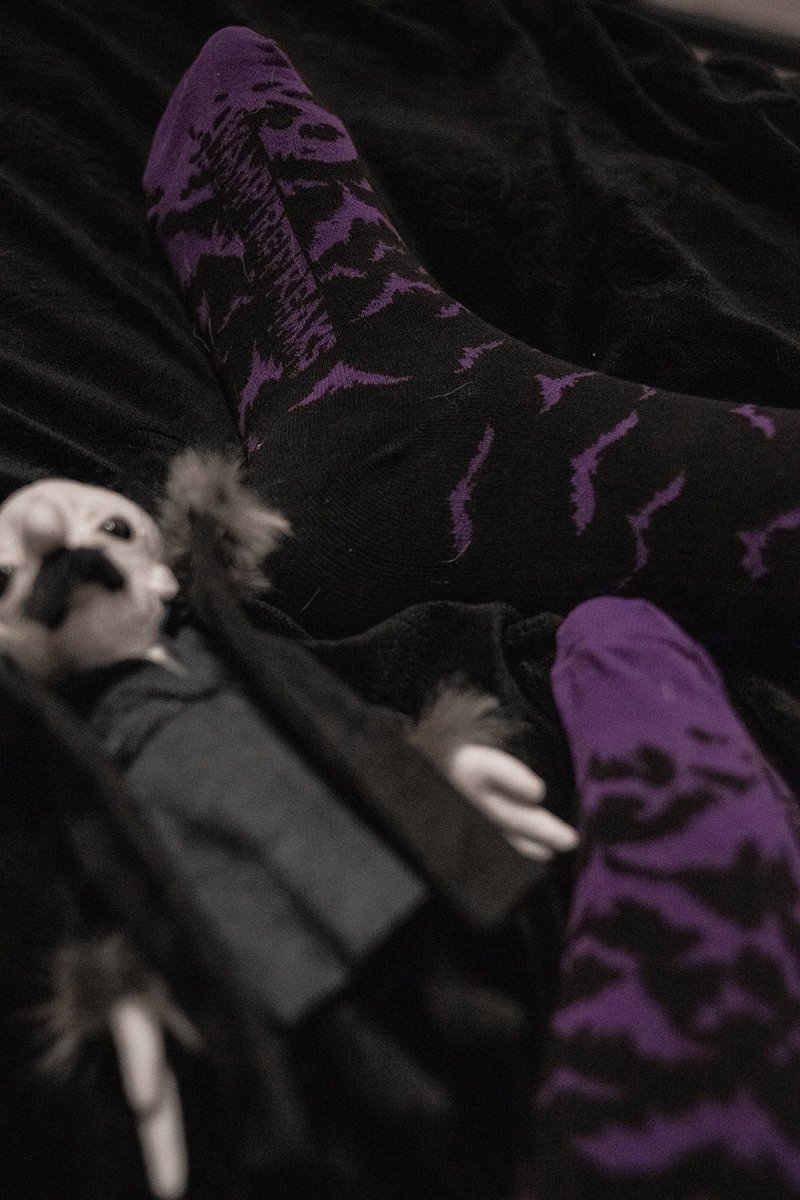 画像2: Purple Moonlight Bat Socks / ソックス【VampireFreaks】 (2)
