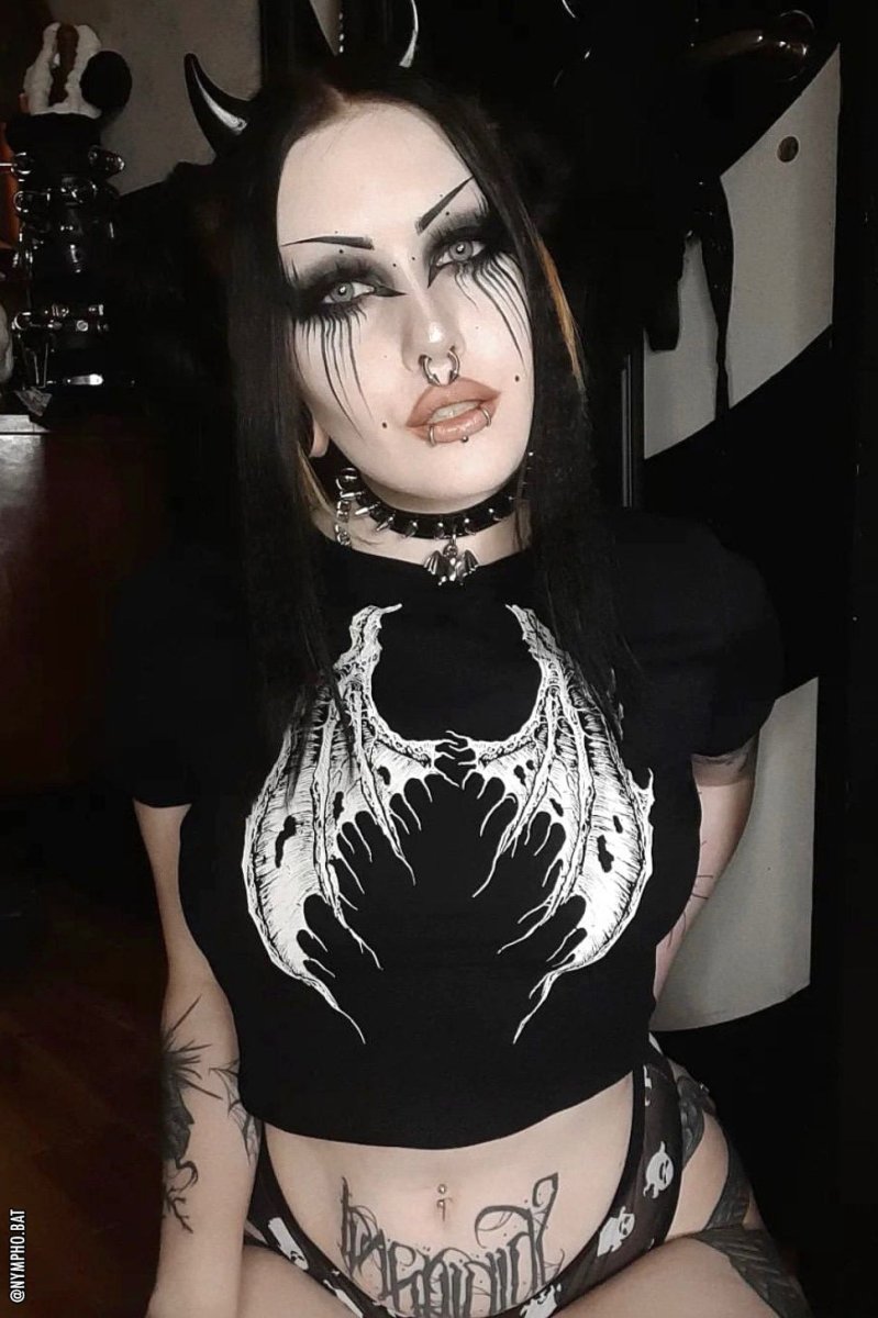 画像9: Broken Batwings Crop Top / クロップ丈 / Ｔシャツ【VampireFreaks】 (9)