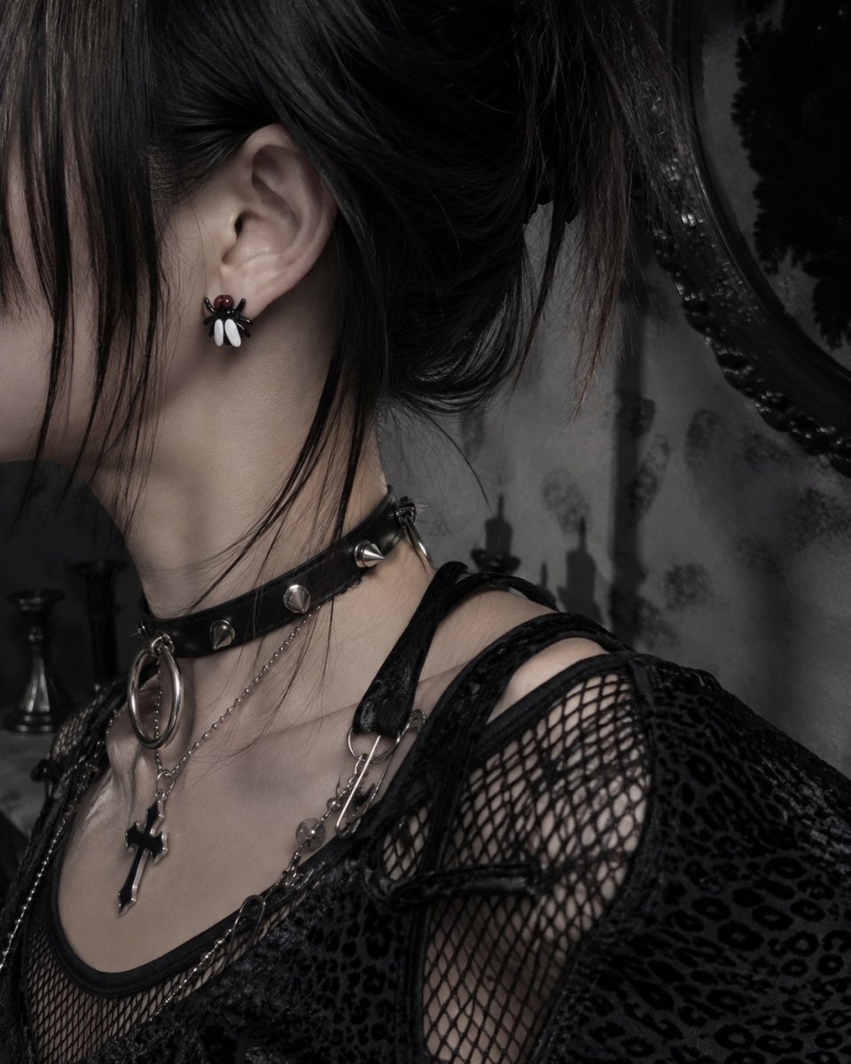 画像4: 🔥SALE🔥Fly Black Stud Earring / ピアス【KREEPSVILLE 666】 (4)