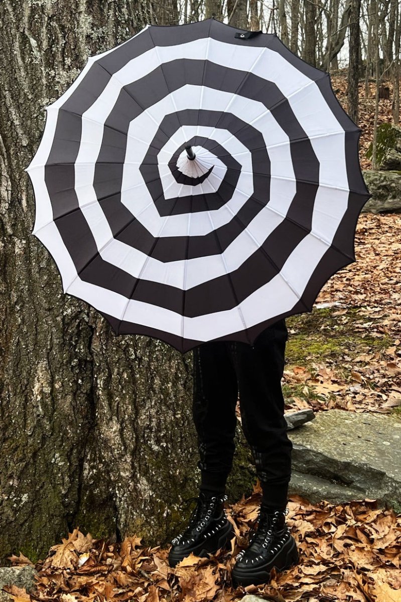 画像11: Batwing Pagoda Umbrella / SPOOKY SPIRAL / パゴダ傘【VampireFreaks】 (11)