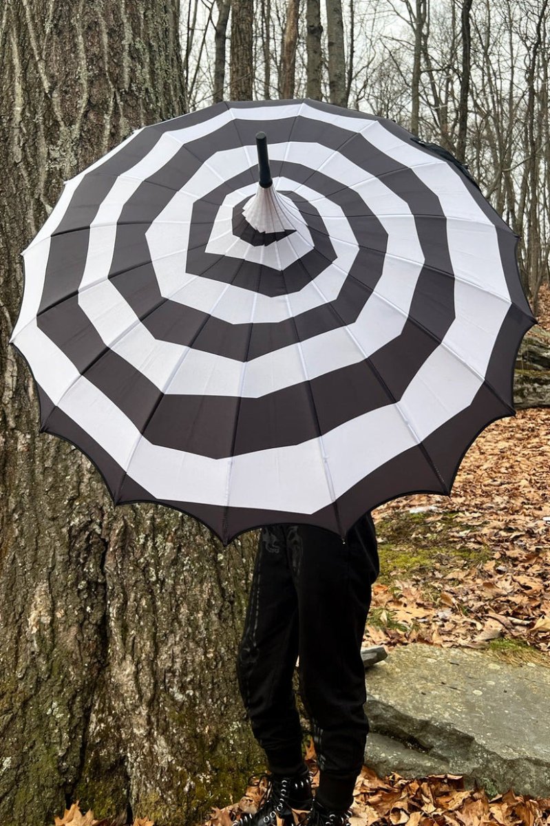 画像6: Batwing Pagoda Umbrella / SPOOKY SPIRAL / パゴダ傘【VampireFreaks】 (6)