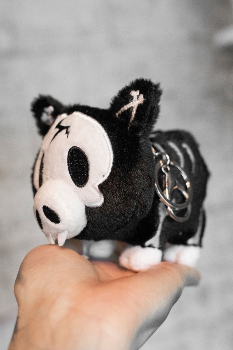 画像1: Skelepig Plush Keychain / ぬいぐるみキーホルダー【VampireFreaks】 (1)