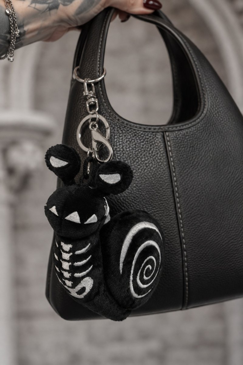 画像1: Slowpoke Snail Plush Keychain / ぬいぐるみキーホルダー【VampireFreaks】 (1)