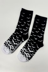 画像8: Phantom Bat Crew Socks / Black x White / ソックス【VampireFreaks】 (8)