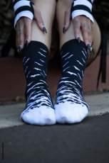 画像2: Phantom Bat Crew Socks / Black x White / ソックス【VampireFreaks】 (2)