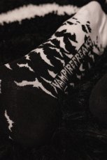 画像7: Phantom Bat Crew Socks / Black x White / ソックス【VampireFreaks】 (7)