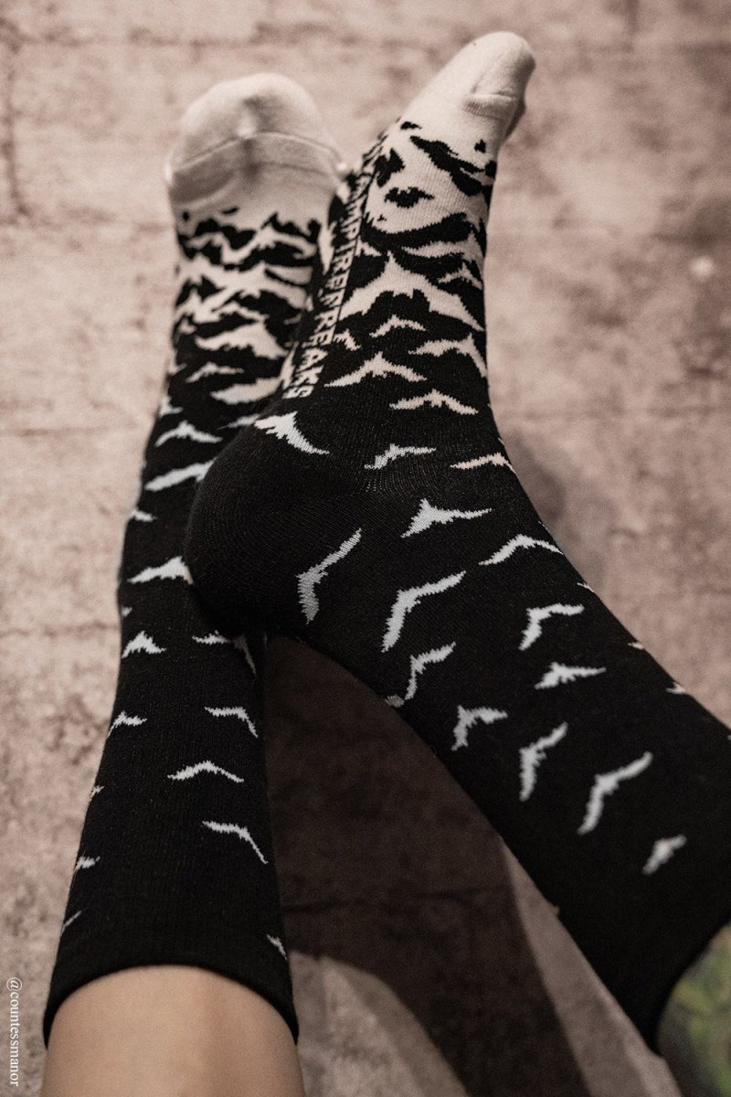 画像4: Phantom Bat Crew Socks / Black x White / ソックス【VampireFreaks】 (4)