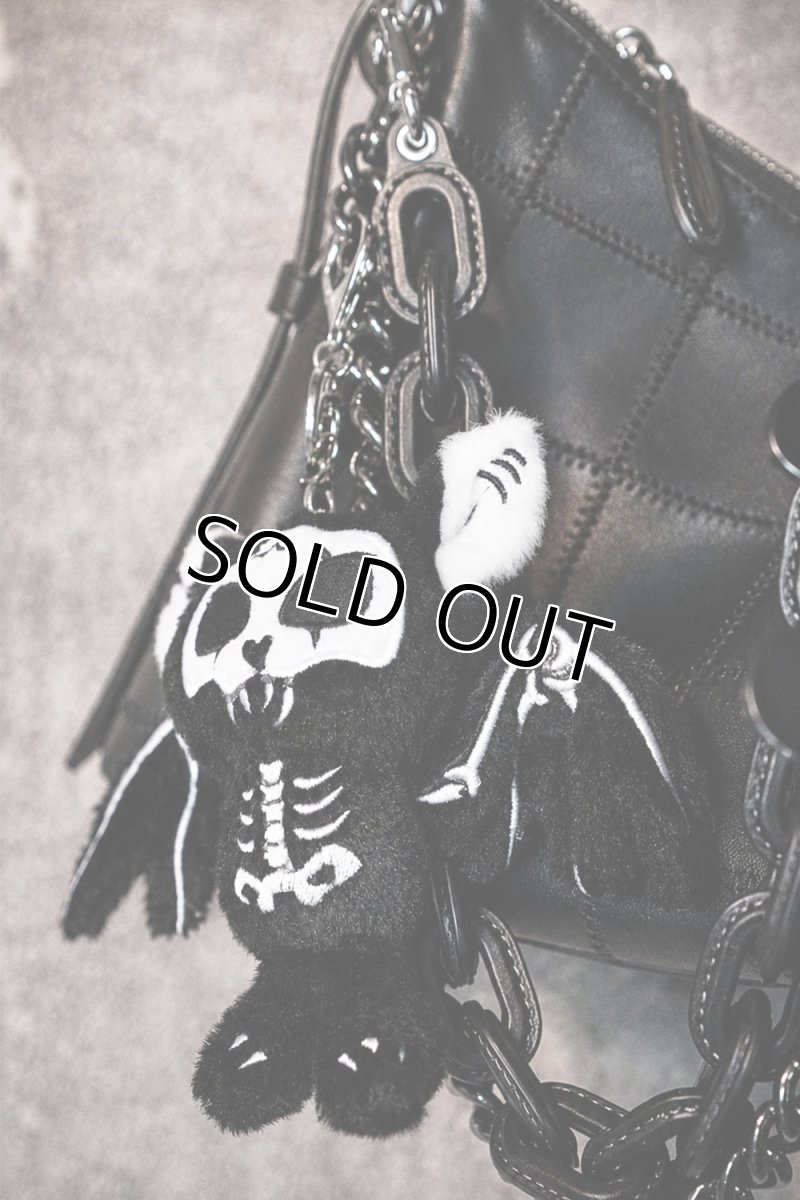 画像2: Skelebat Plush Keychain / White / コウモリ / ぬいぐるみキーホルダー【VampireFreaks】 (2)