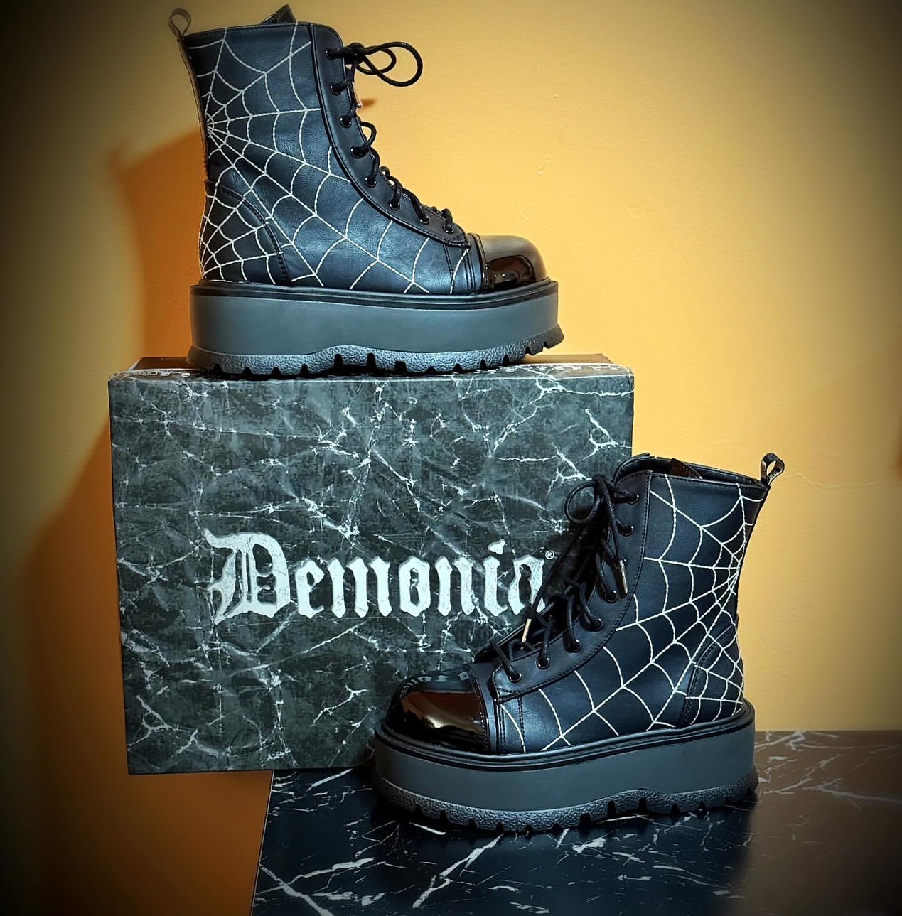 2024春大特価セール！ / 取り寄せ]SLACKER-88 厚底ブーツ【DEMONIA】 Web Rock Spider | 靴