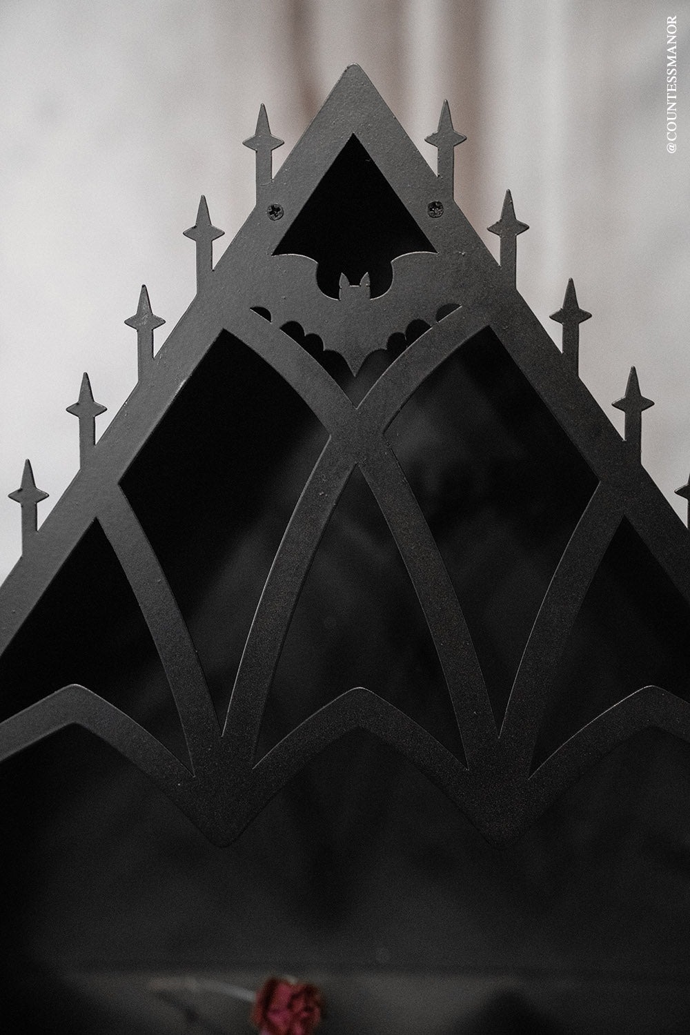 Gothic Cathedral Shelf / 大聖堂 / 壁掛けラック【VampireFreaks