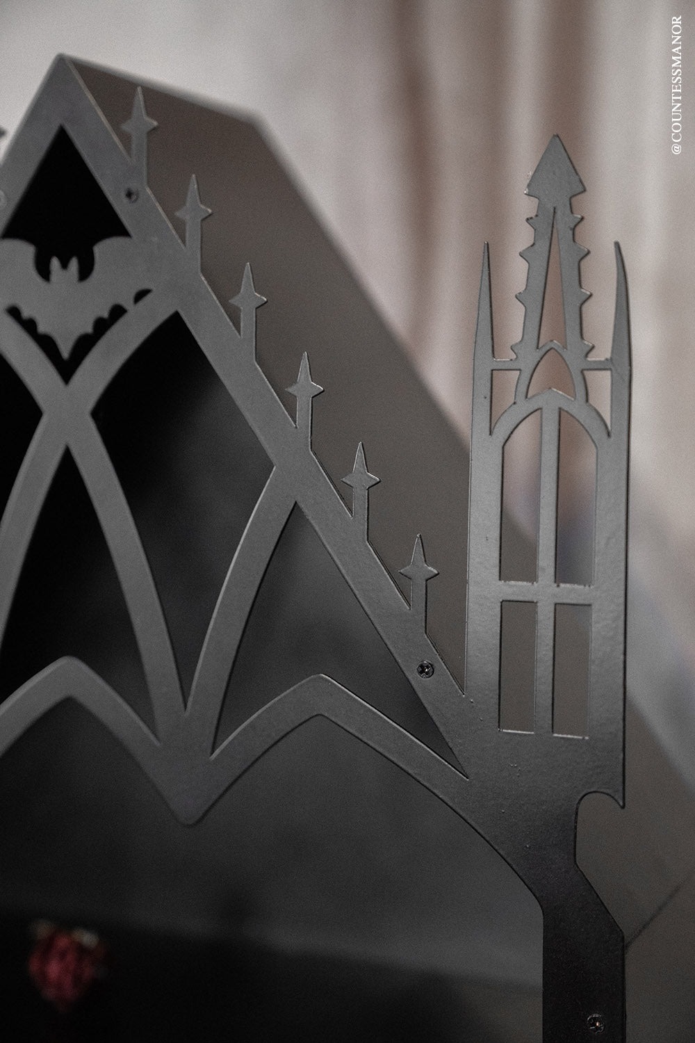 Gothic Cathedral Shelf / 大聖堂 / 壁掛けラック【VampireFreaks