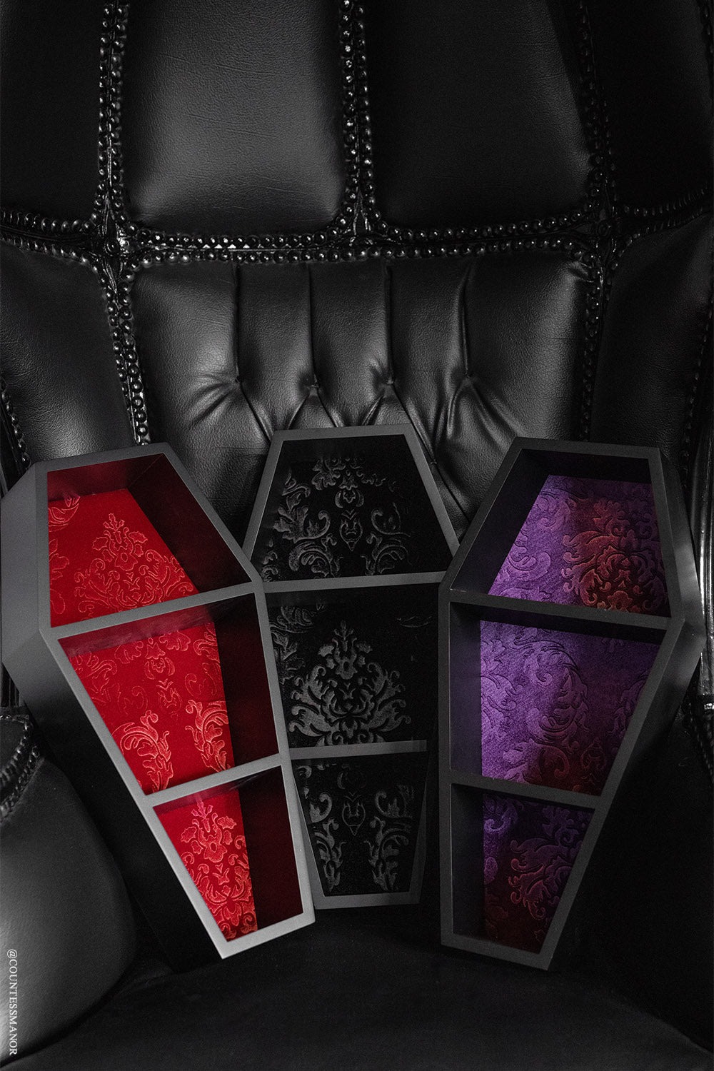 Haunted Mansion Coffin Shelf / Red Velvet / 棺型シェルフ