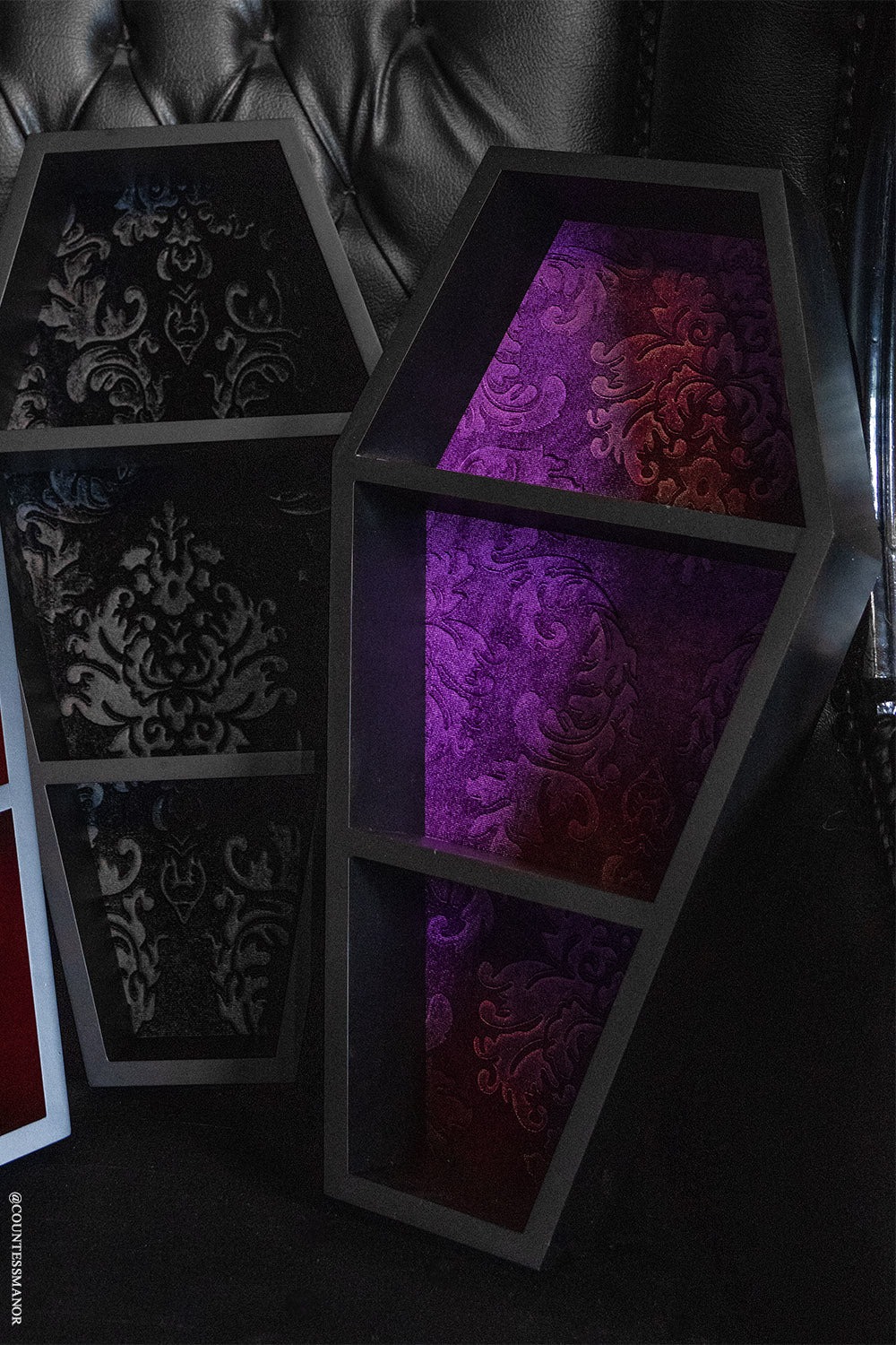 Haunted Mansion Coffin Shelf / Purple Velvet / 棺型シェルフ
